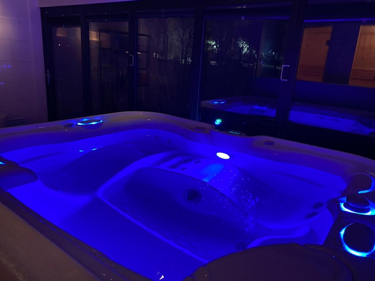 De Porrel Polsbroek Unit Met Prive Jacuzzi, Spa En Sauna Exterior photo